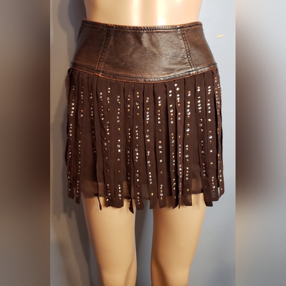 Skirt by Elisa B. 10 - Picture 1 of 3